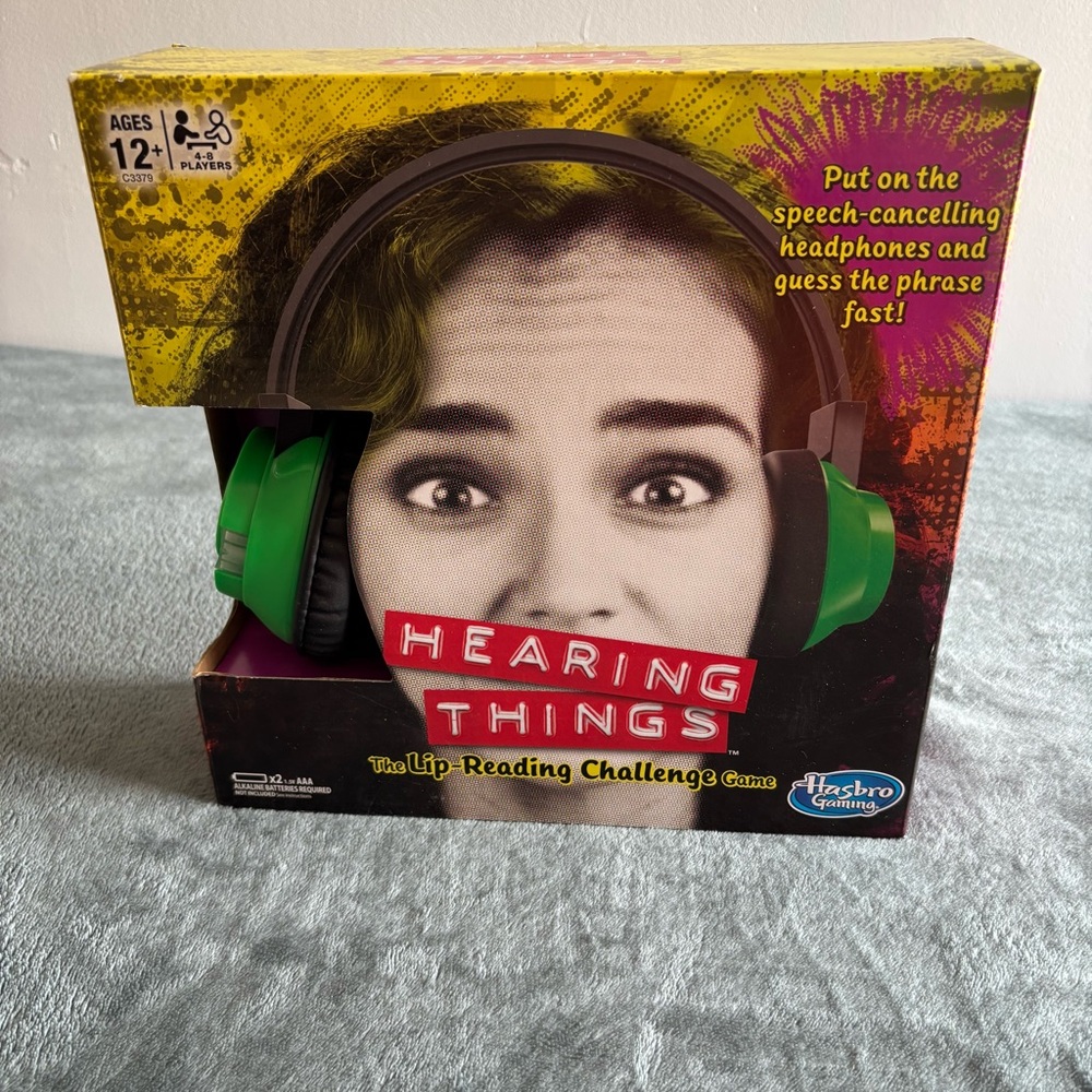 Hasbro Gaming Hearing Things Guessing Game NEW Factory Sealed Ages 12+ 4-8